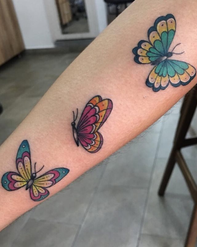 tattoo femenino de mariposa 80