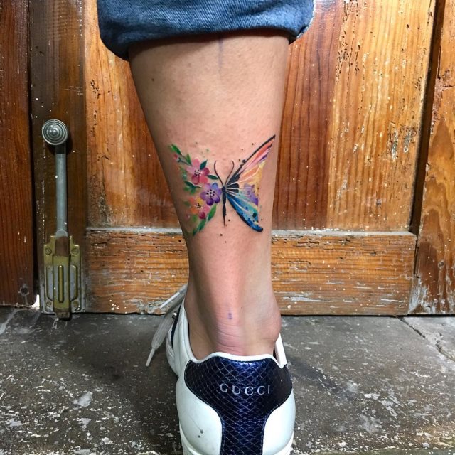 tattoo femenino de mariposa 97