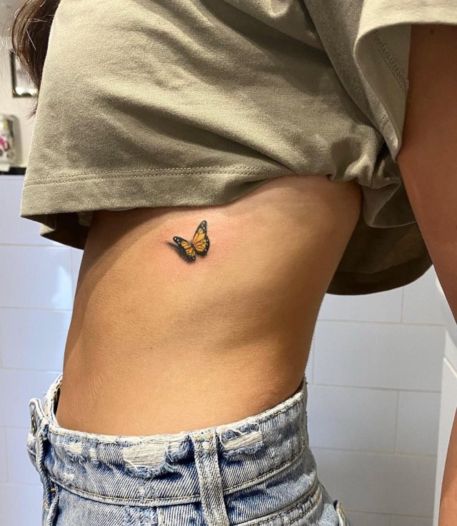 tattoo femenino de mariposa en 3d 01