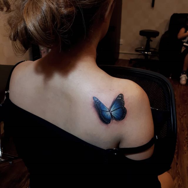 tattoo femenino de mariposa en 3d 02