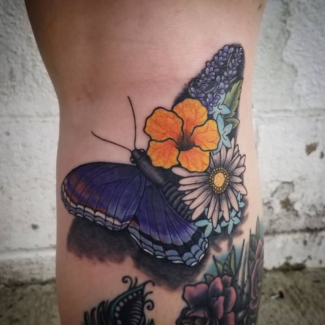 tattoo femenino de mariposa en 3d 30