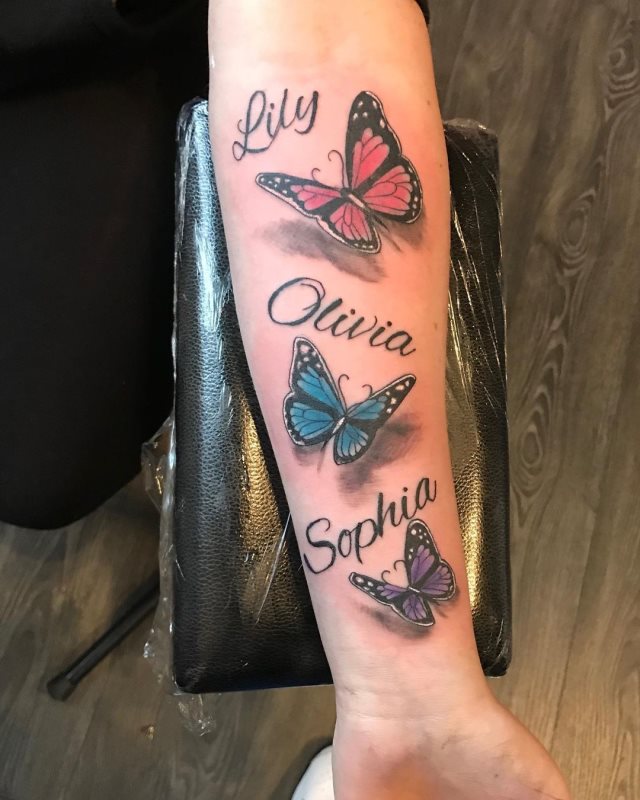 tattoo femenino de mariposa en 3d 39