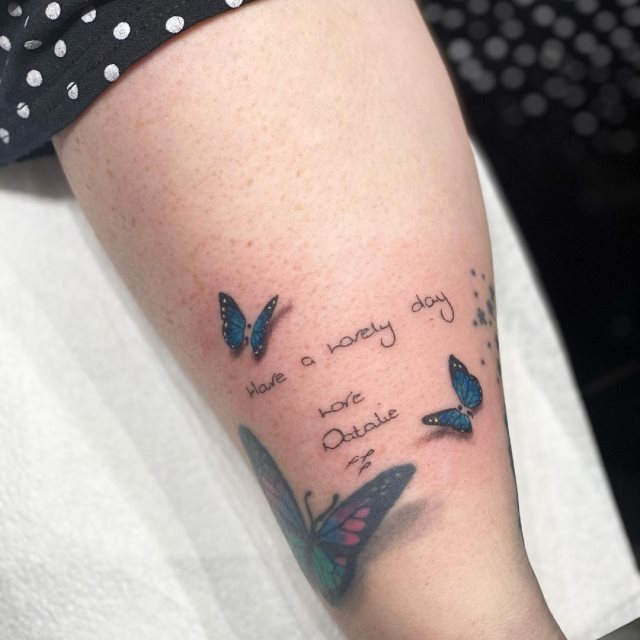 tattoo femenino de mariposa en 3d 40