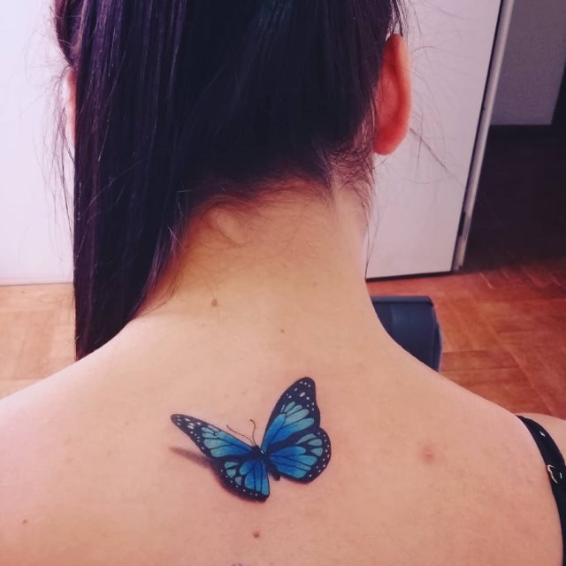 tattoo femenino de mariposa en 3d 61