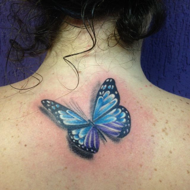 tattoo femenino de mariposa en 3d 78