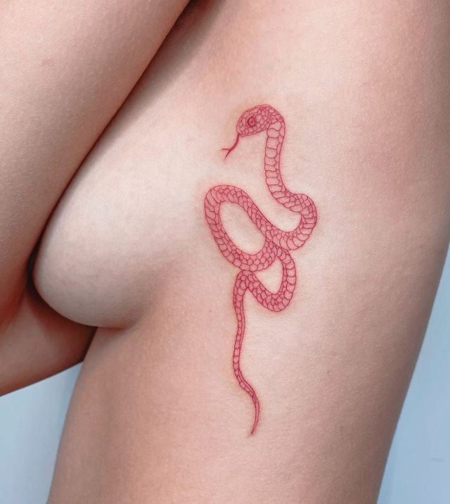 tattoo femenino de serpiente 36