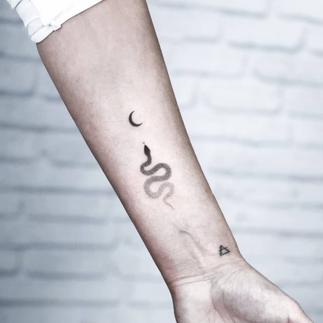 tattoo femenino de serpiente 62