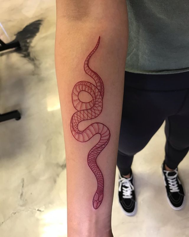tattoo femenino de serpiente 66