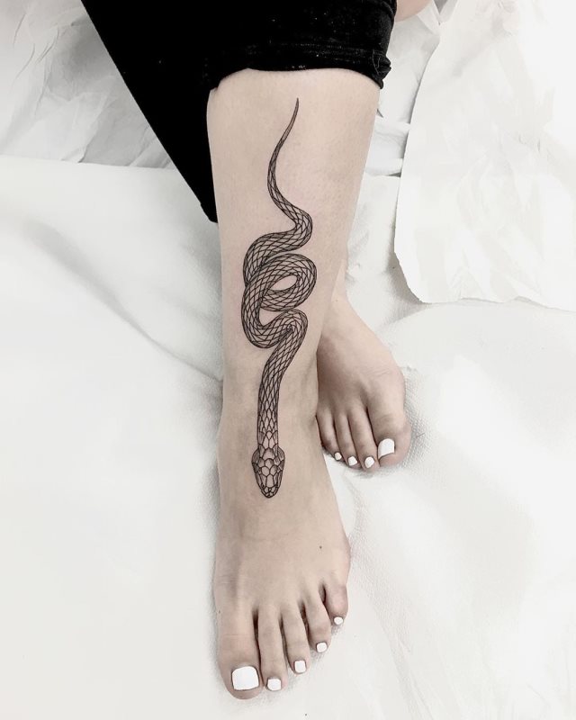 tattoo femenino de serpiente 71
