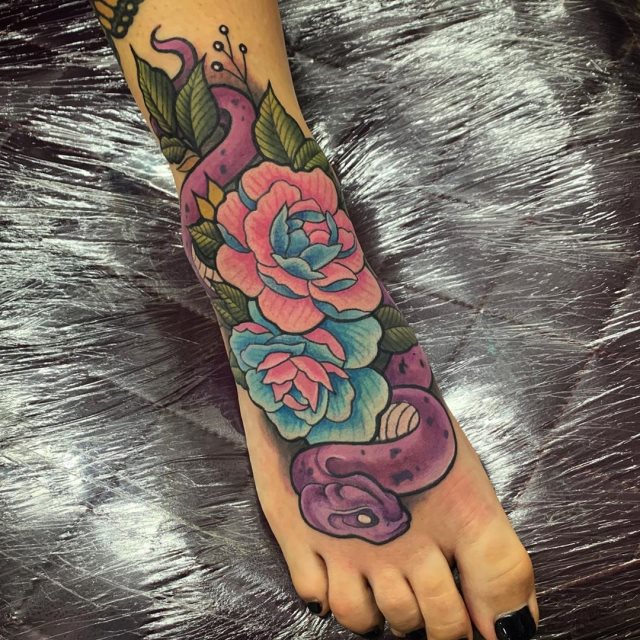 tattoo femenino de serpiente 74