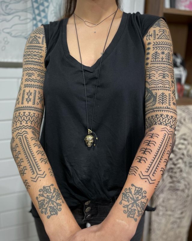 tattoo femenino de tribal 01