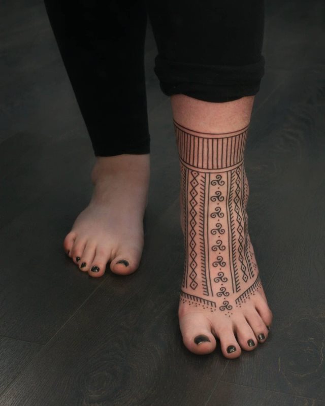 tattoo femenino de tribal 39
