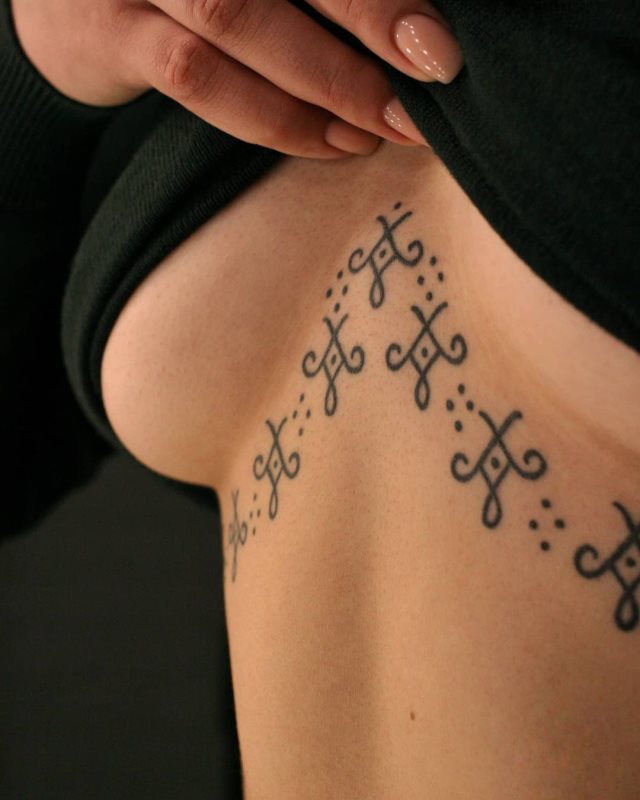 tattoo femenino de tribal 40