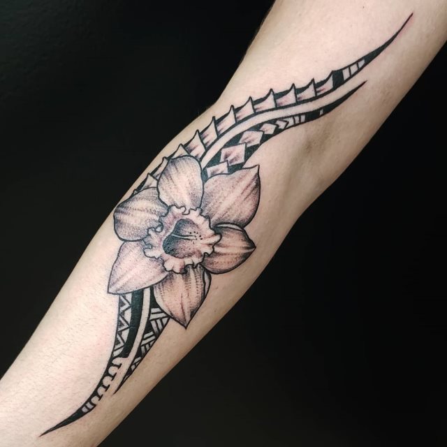 tattoo femenino de tribal 49