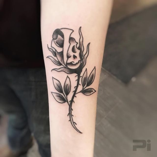 tattoo femenino de una calavera 08