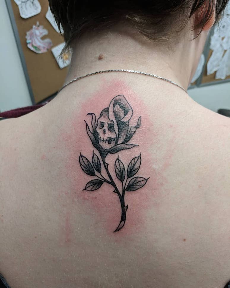 tattoo femenino de una calavera 10