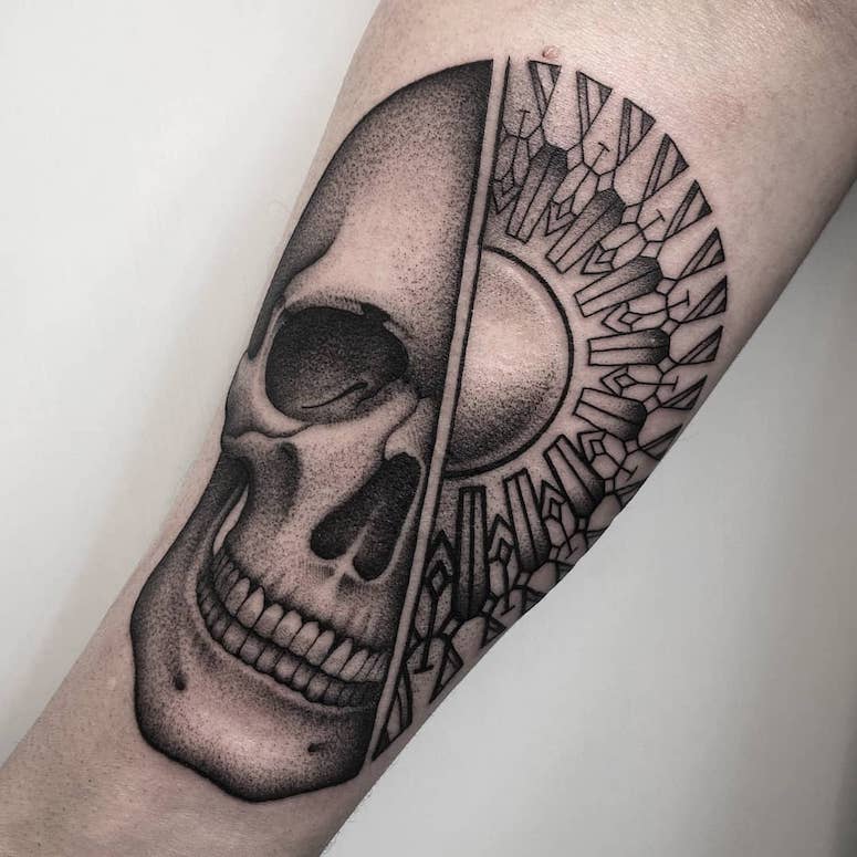 tattoo femenino de una calavera 100
