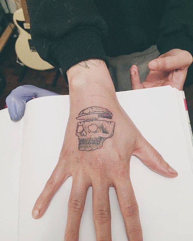 tattoo femenino de una calavera 26