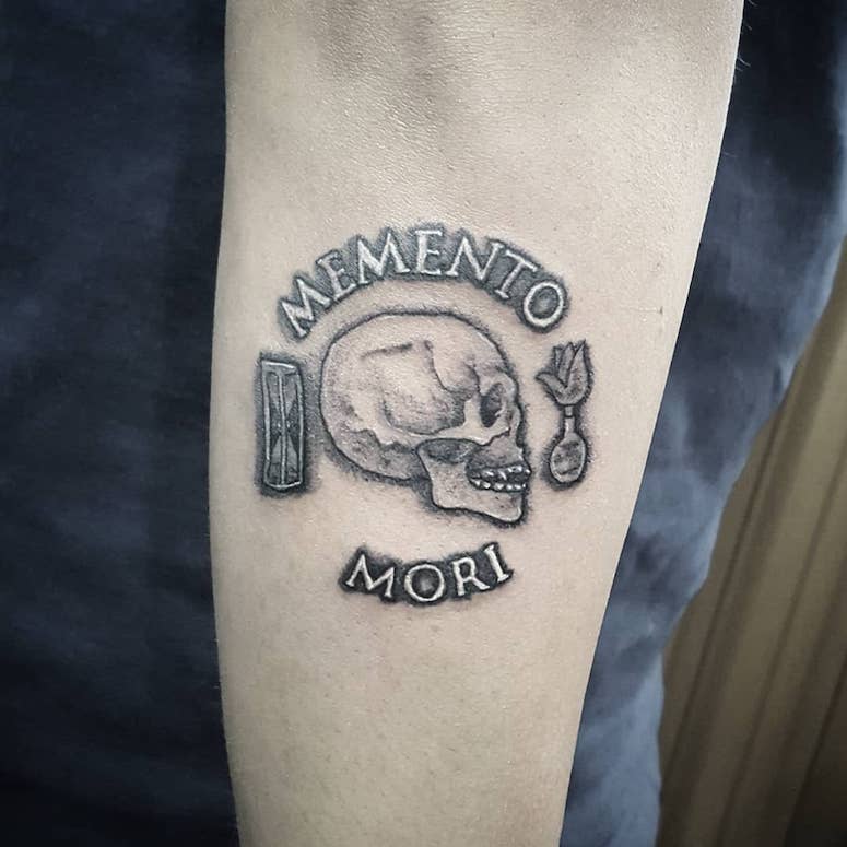 tattoo femenino de una calavera 43
