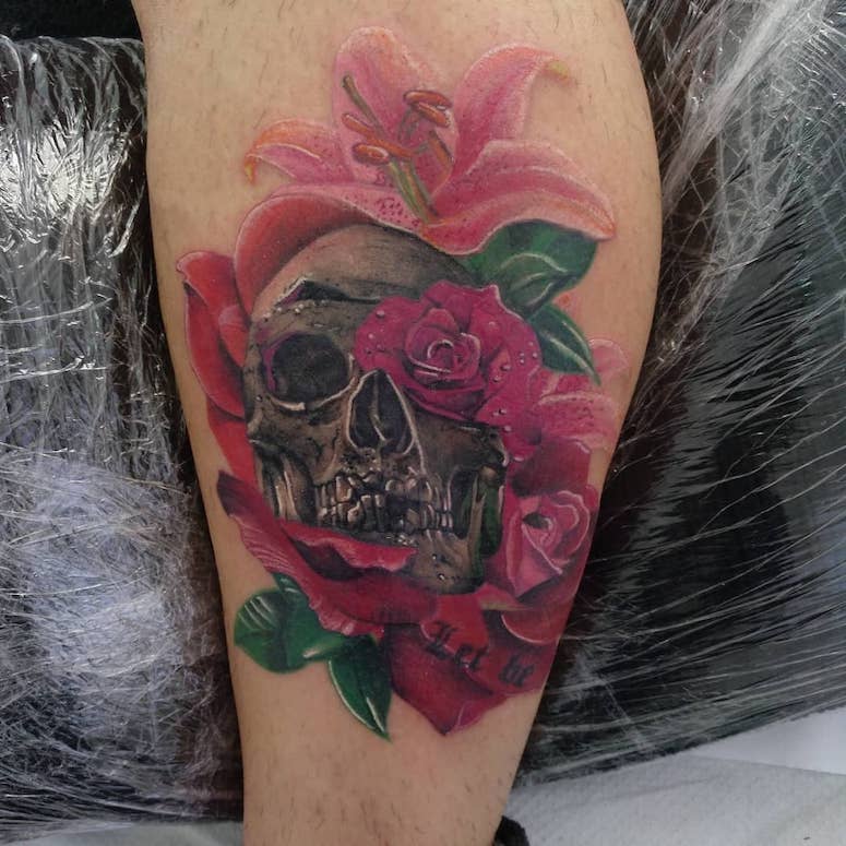 tattoo femenino de una calavera 56