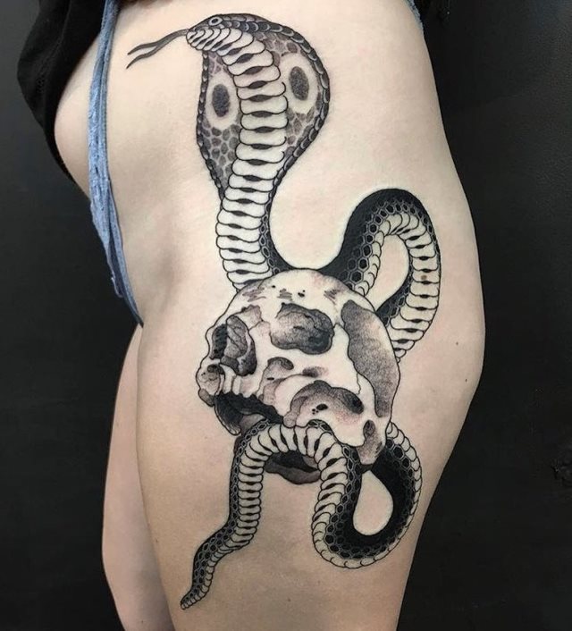 tattoo femenino de una calavera 65