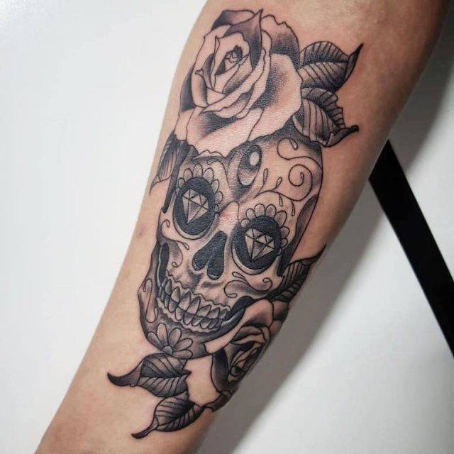 tattoo femenino de una calavera 69