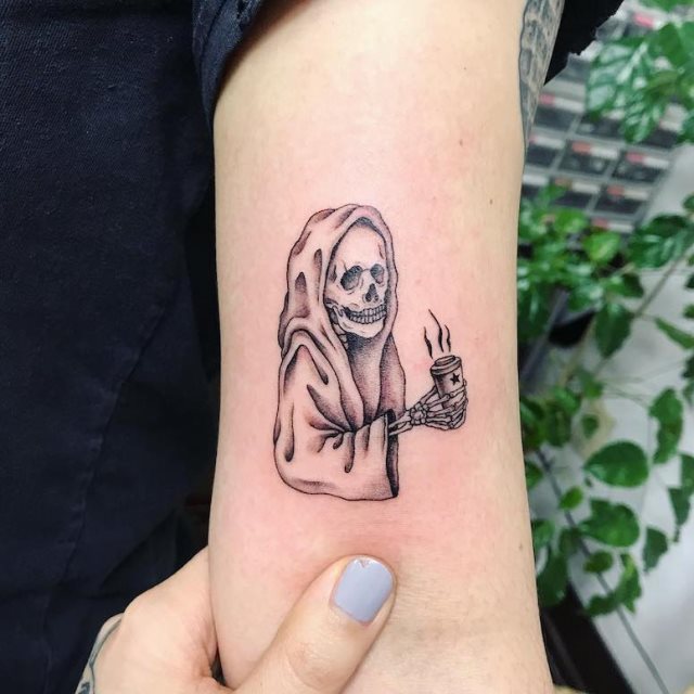 tattoo femenino de una calavera 70