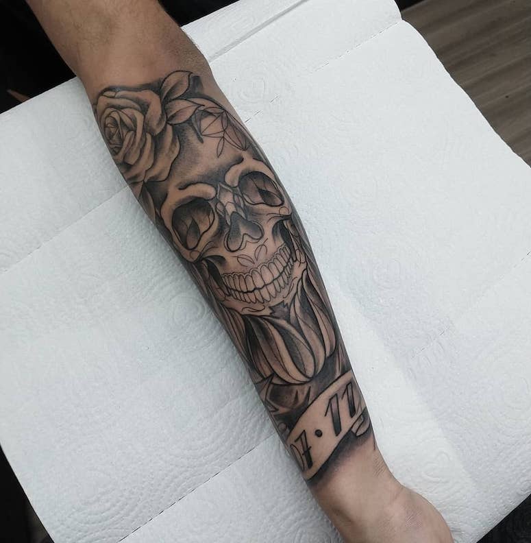tattoo femenino de una calavera 81