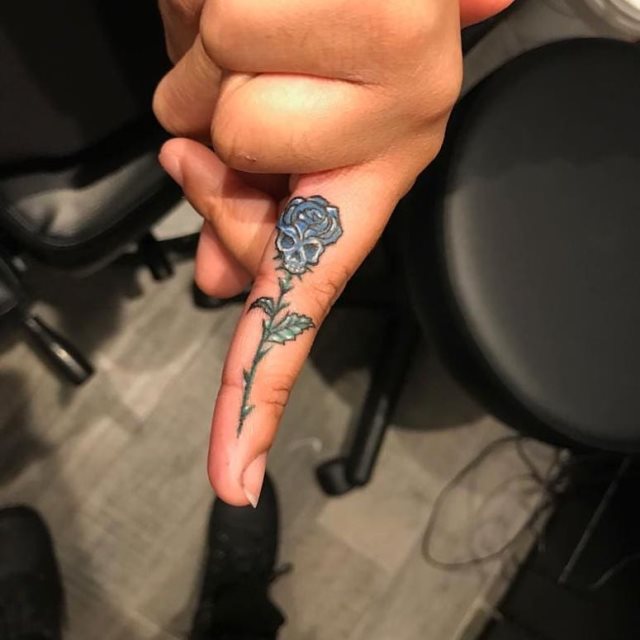 tattoo femenino de una calavera 96