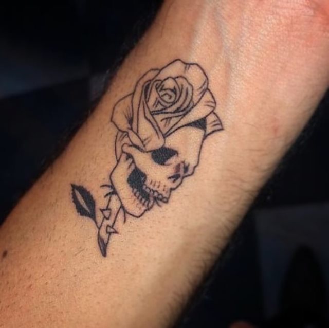 tattoo femenino de una calavera 98