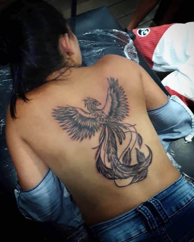 tattoo femenino del fenix 04