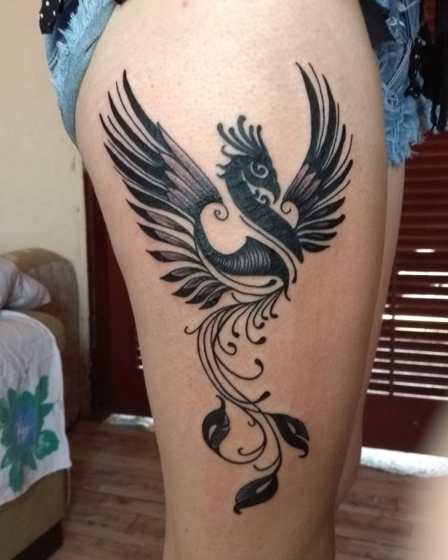 tattoo femenino del fenix 08