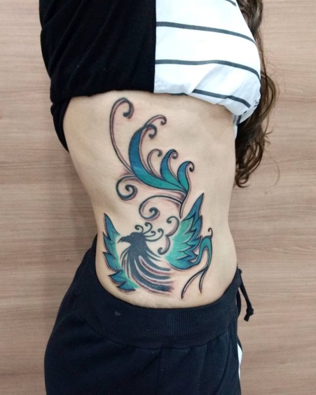 tattoo femenino del fenix 10