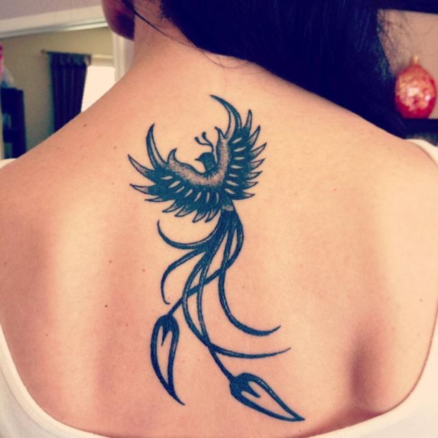 tattoo femenino del fenix 18