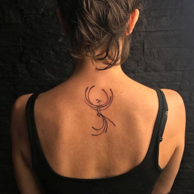 tattoo femenino del fenix 49