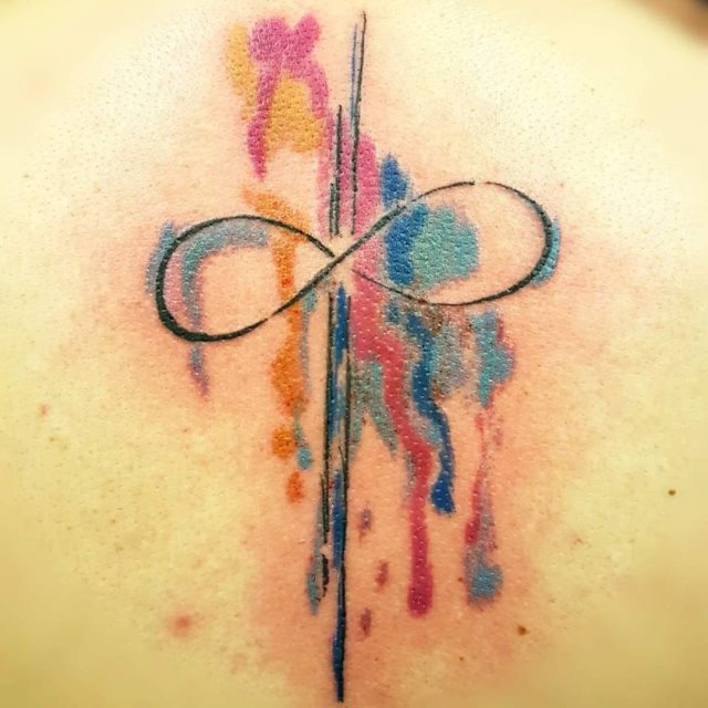 tattoo femenino del infinito 07