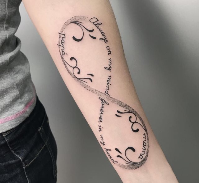 tattoo femenino del infinito 16
