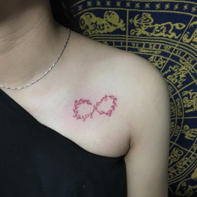 tattoo femenino del infinito 18