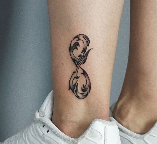 tattoo femenino del infinito 19