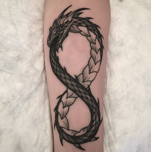 tattoo femenino del infinito 20