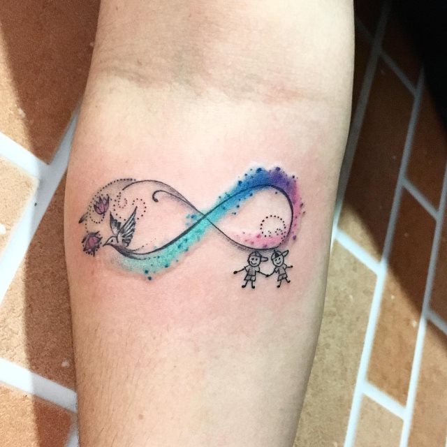 tattoo femenino del infinito 26