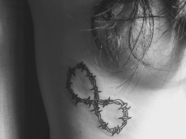 tattoo femenino del infinito 30