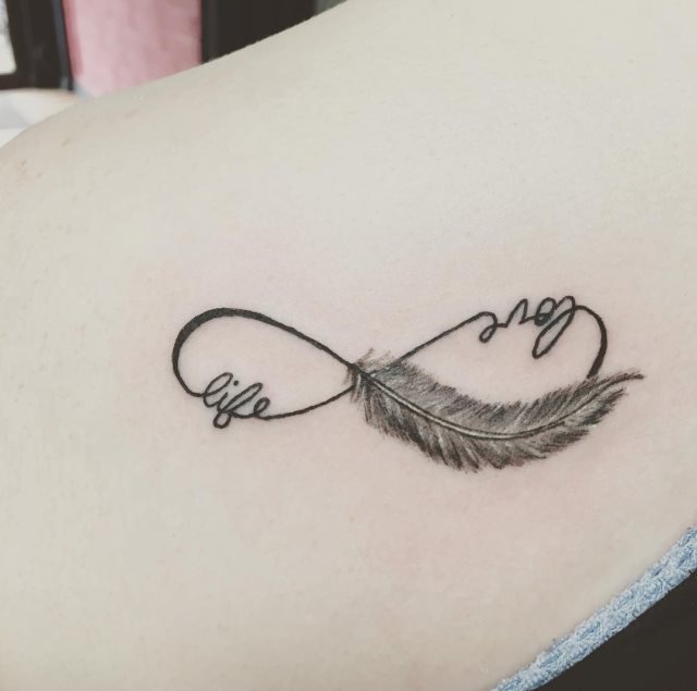 tattoo femenino del infinito 45