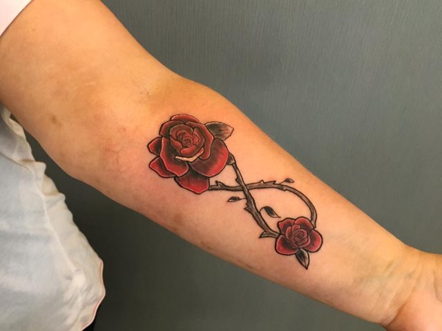 tattoo femenino del infinito 53