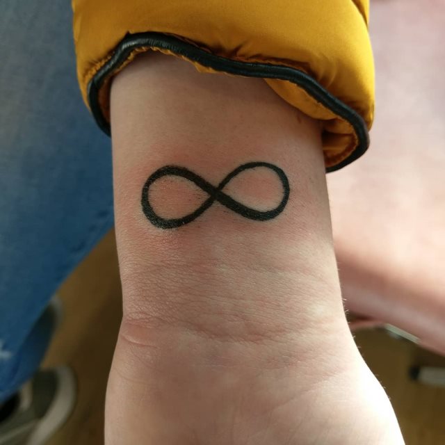 tattoo femenino del infinito 58