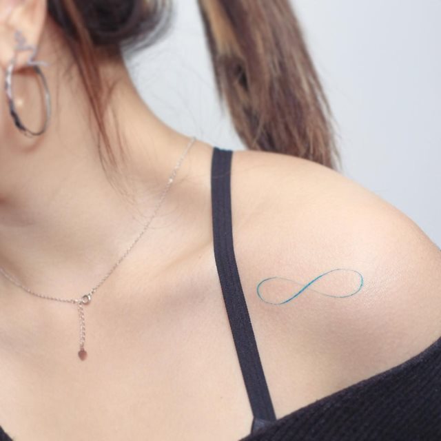 tattoo femenino del infinito 61