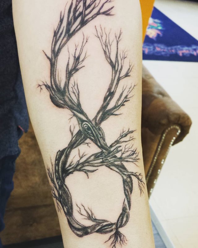 tattoo femenino del infinito 64