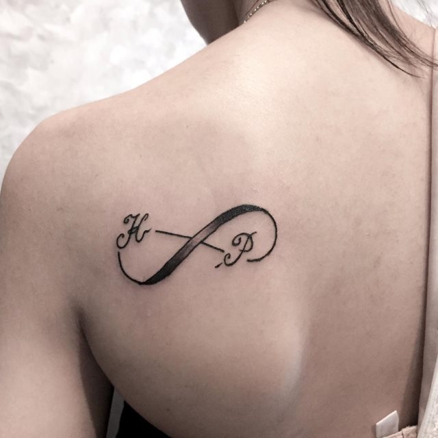 tattoo femenino del infinito 71