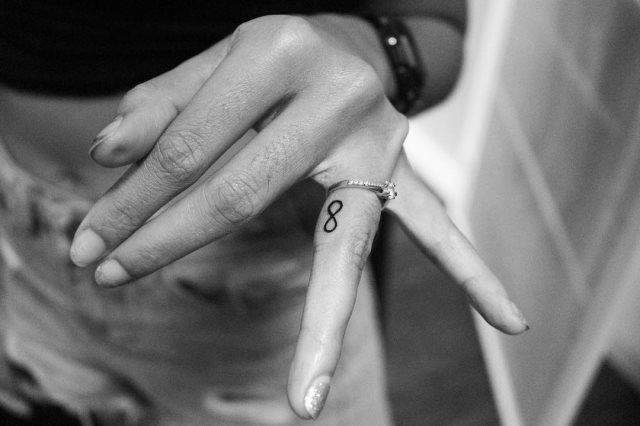 tattoo femenino del infinito 75