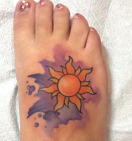 tattoo femenino del sol 22